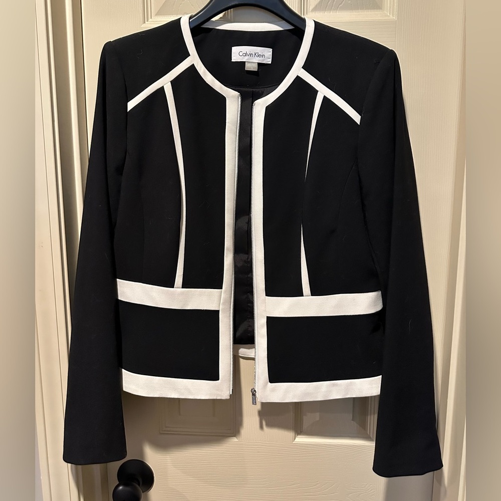 Calvin Klein Black and White Cropped Contrast Trim Blazer